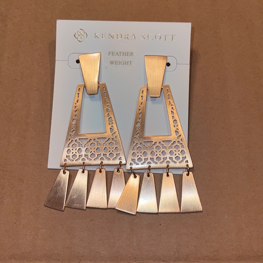 Kendra scott earrings